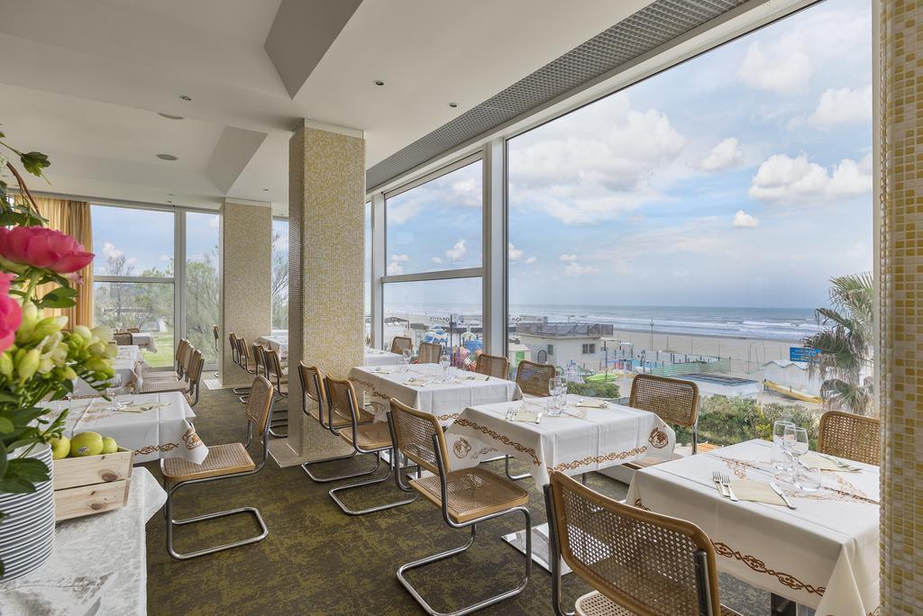 Hotel Fedora Riccione Luaran gambar